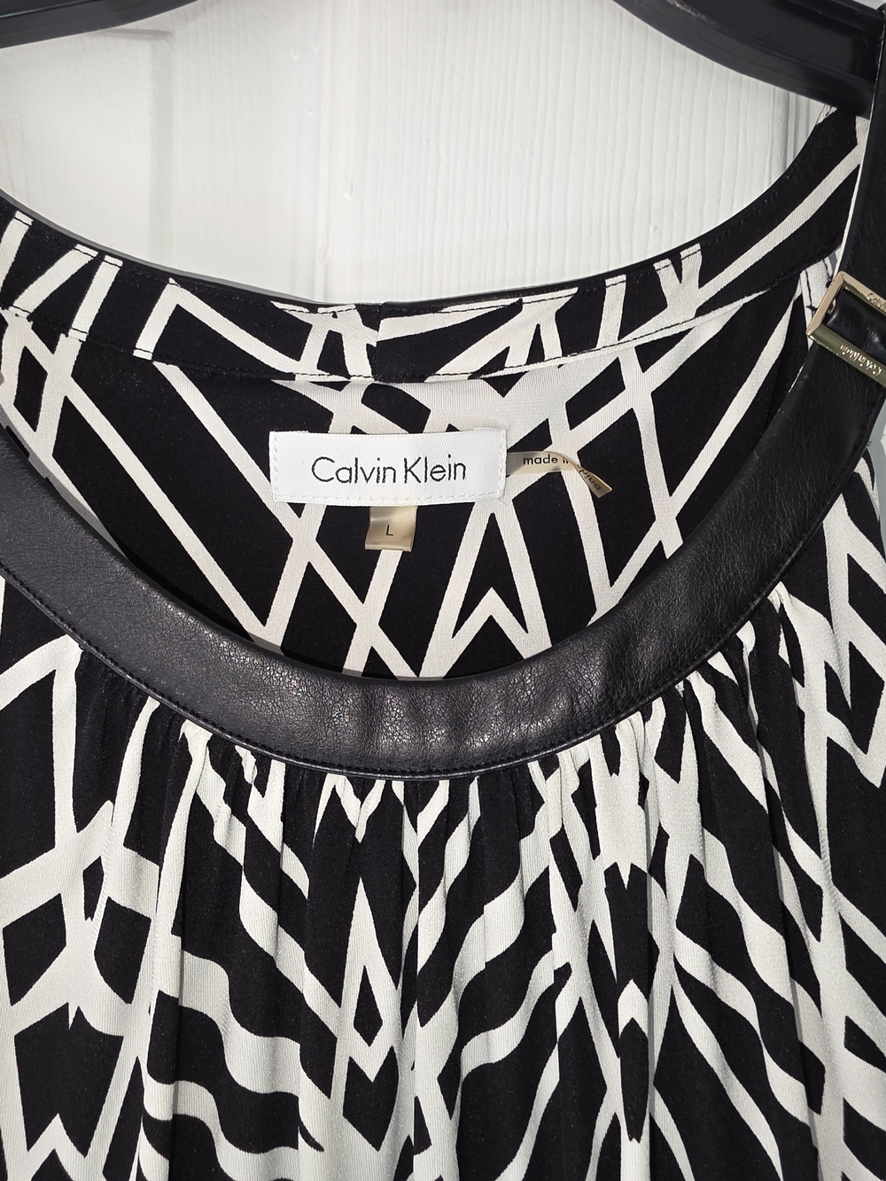 Calvin Klein Black & White Geometric Pleated Dress